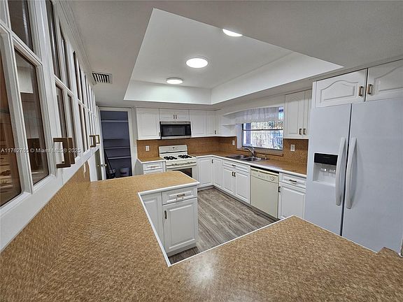 5th image of 7251 Harbour Blvd