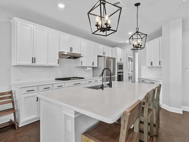 1317 Highwater Dr — Photo 14