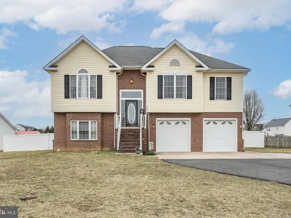 102 Queens Way, Stephens City, VA 22655