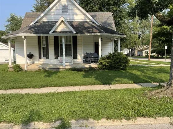 328 N West St, Sullivan, IN 47882