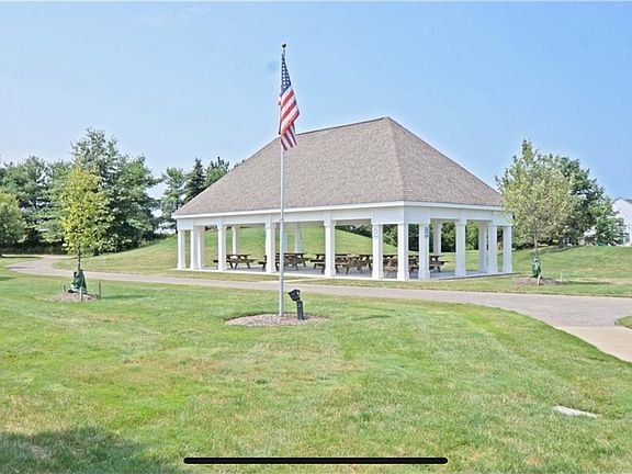 5th image of 33158 Fairport Dr