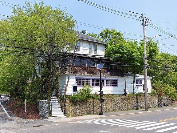 2nd image of 40 Highland Ave