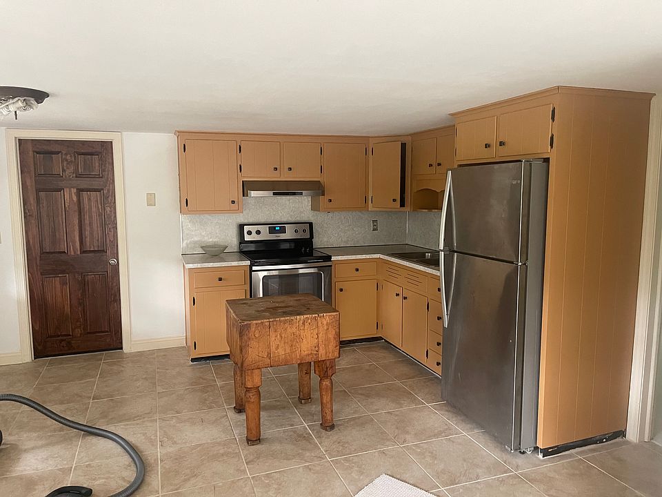 1st image of 30 Hopyard Rd #1