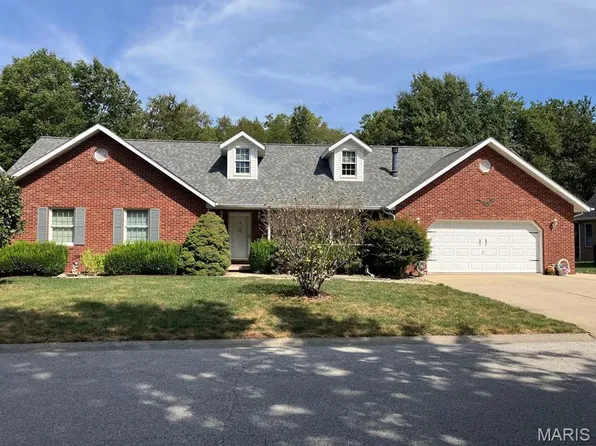 730 N Harrison St, Trenton, IL 62293