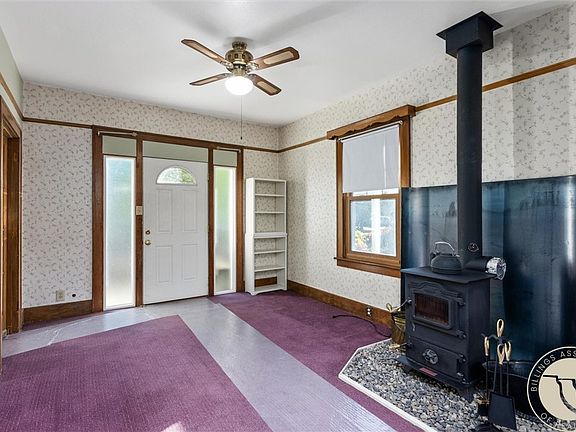 4th image of 131 Burlington Ave