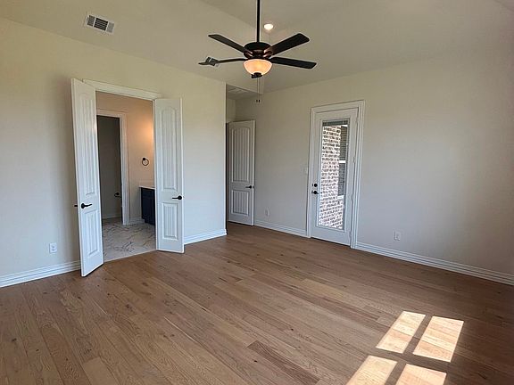 4th image of 6471 McChesney Dr