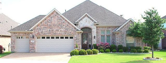 1st image of 816 Barton Springs Dr
