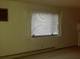 1028 Newton Rd APT 8, Iowa City, IA 52246