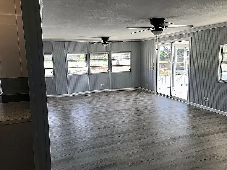 2123 Lake View Dr — Photo 3