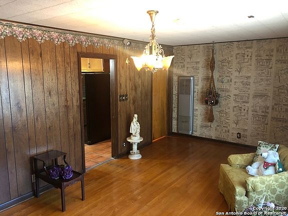 5th image of 455 Dresden Dr