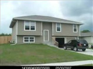 7127 SW 19th Ln, Topeka, KS 66615