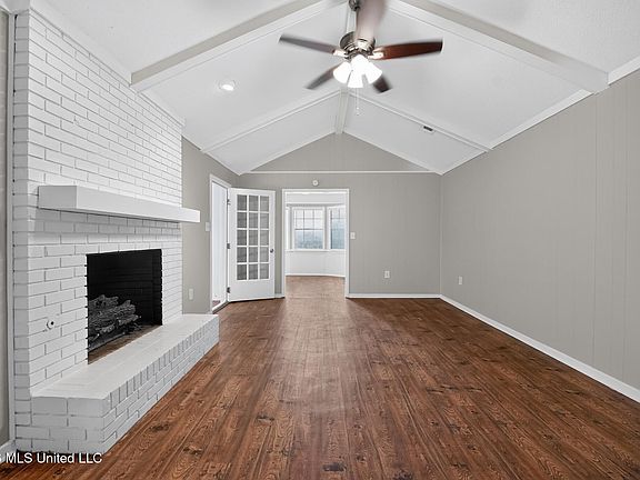 3rd image of 86 Summit Ridge Dr