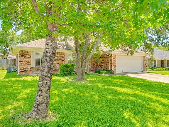 2nd image of 7524 Steward Ln