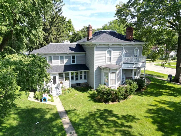 400 N 4th St, Oregon, IL 61061