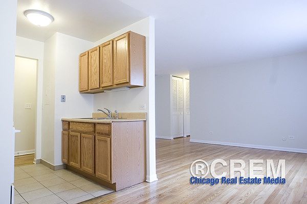 1st image of 1441 W Howard St APT 513