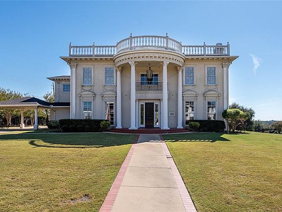 4th image of 101 Mont Blanc Dr