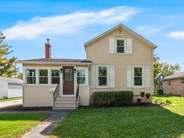 209 W Waupansie St, Dwight, IL 60420
