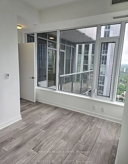 11 Yorkville Ave #4807 — Photo 14