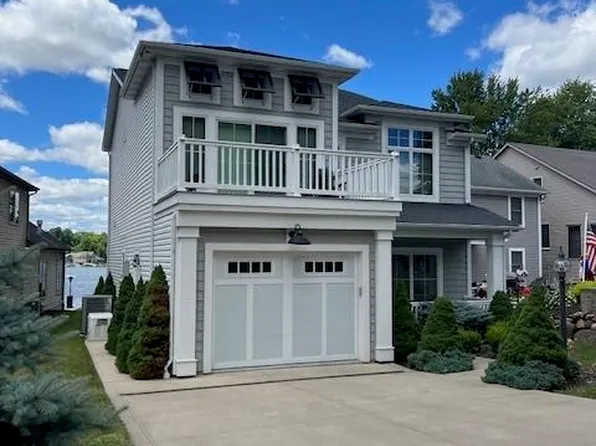 560 Lane 201a, Fremont, IN 46737