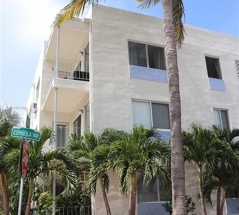 2nd image of 641 Espanola Way APT 26