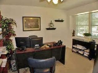 421 Travis St, Webster, TX 77598