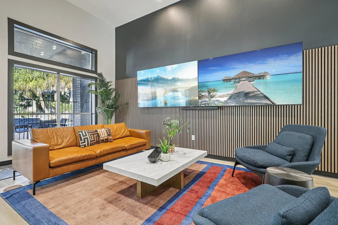 13-web-or-mls-West Ave Clubhouse-1601-913