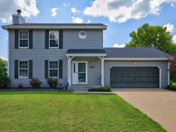2600 SW Arvonia Pl, Topeka, KS 66614