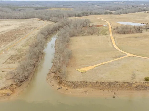 2-15 Waterway Dr, Bath Springs, TN 38311