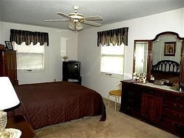 5th image of 4 Meadowlawn Dr Unit 2