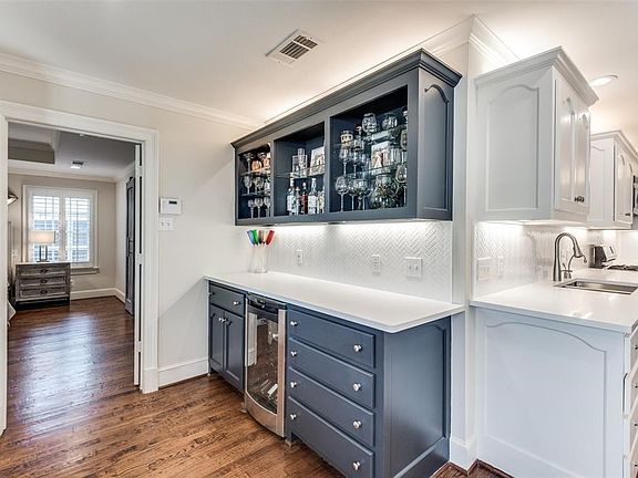 4th image of 5737 Bryn Mawr Dr