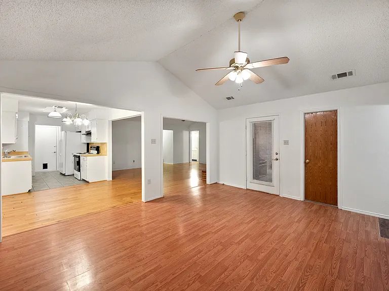 6436 Ridglea Dr — Photo 6