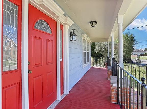 2nd image of 5417 Baccich St