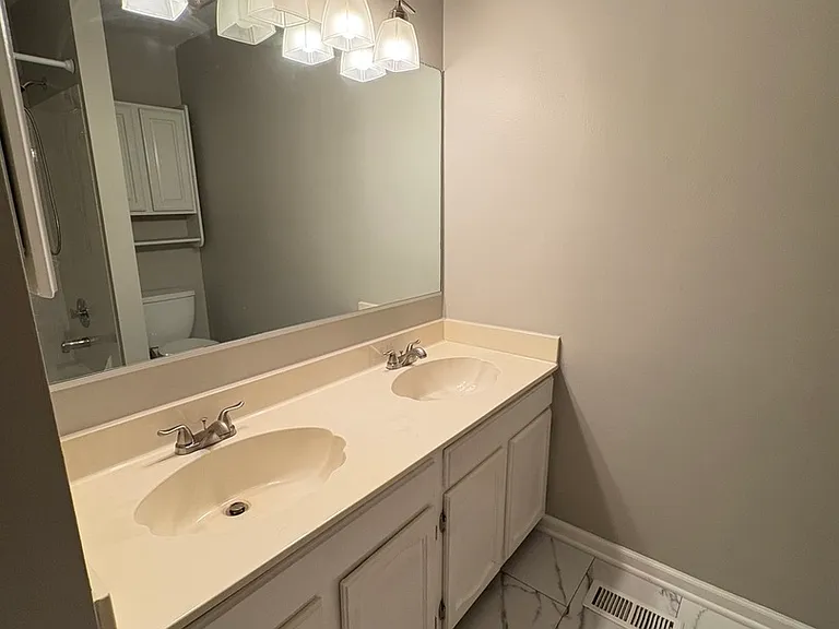 503 Ascot Ln — Photo 13