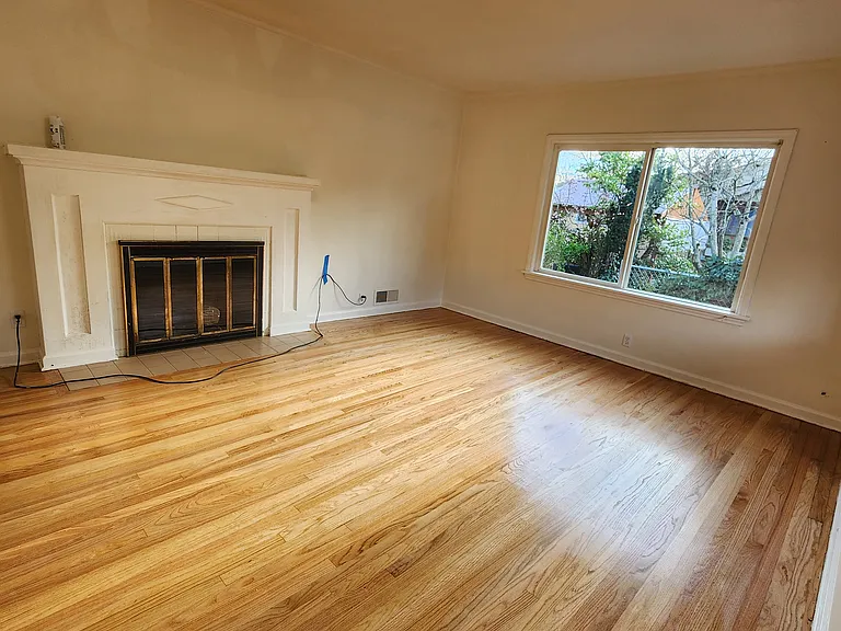 8332 Beacon Ave S #A — Photo 9