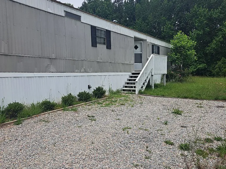 705 Gun Club Rd — Photo 1