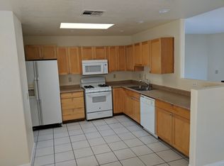 2251 Morningside Ave, Lancaster, CA 93535
