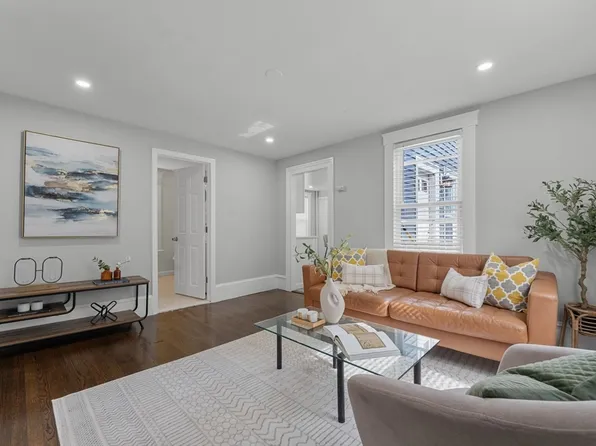 160 Neponset Ave, Dorchester, MA 02122