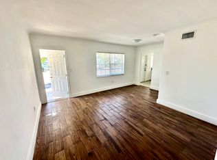 2101 Bay Dr, Miami Beach, FL 33141