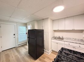 657 Chestnut St, Manchester, NH