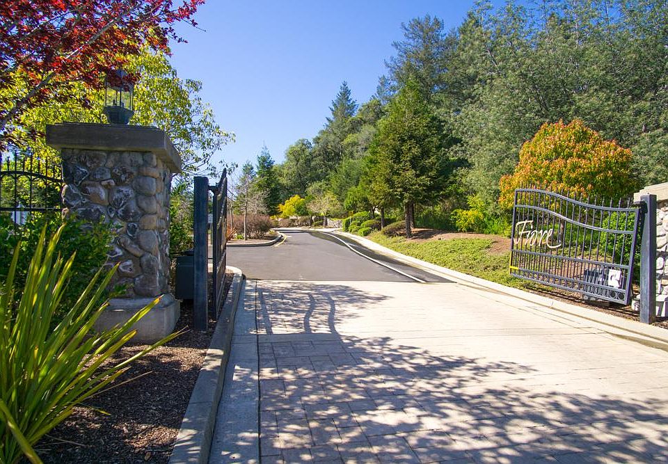 2nd image of 213 Silverwood Dr