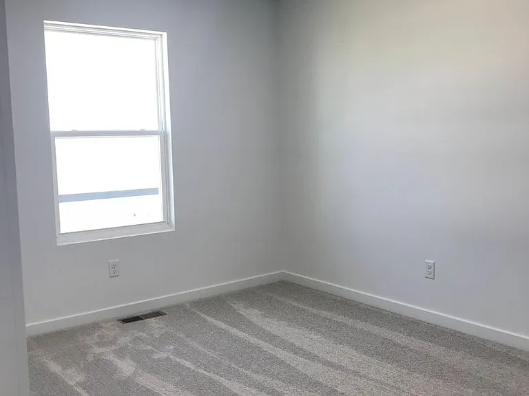 1062 W Holly St — Photo 27