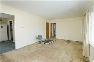 4th image of 65 Babcock Ave