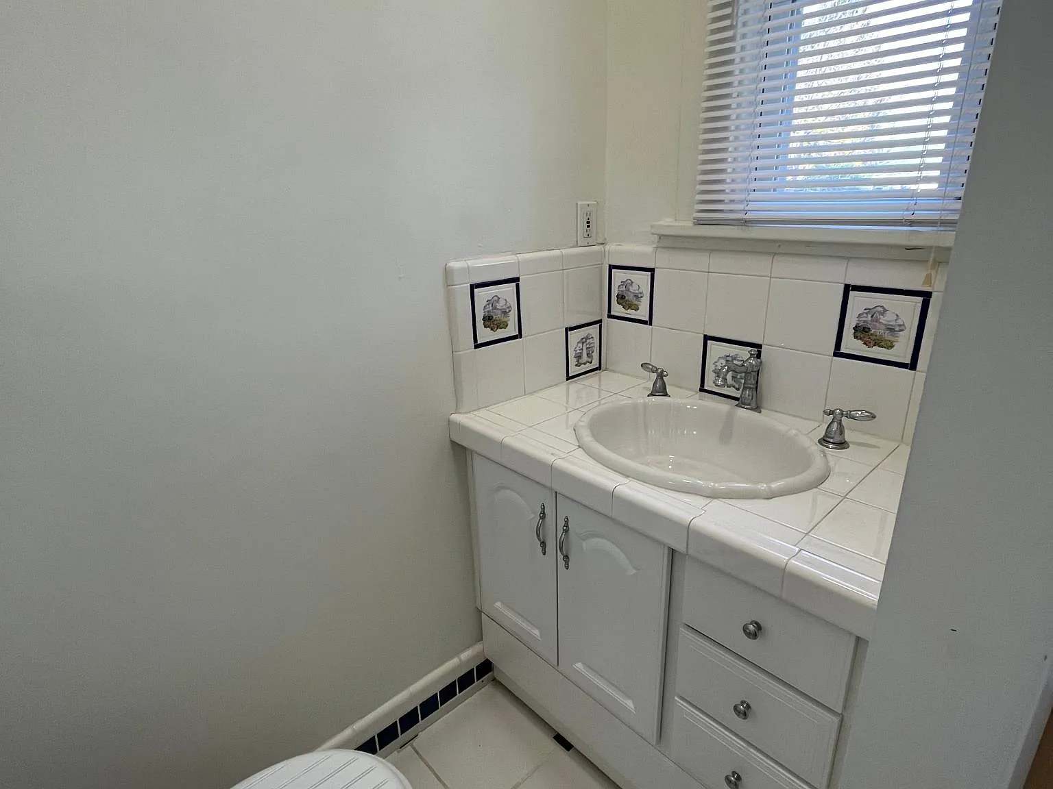 3 bed, 1.5 bath, 1800 sqft, $2,250 — Photo 4