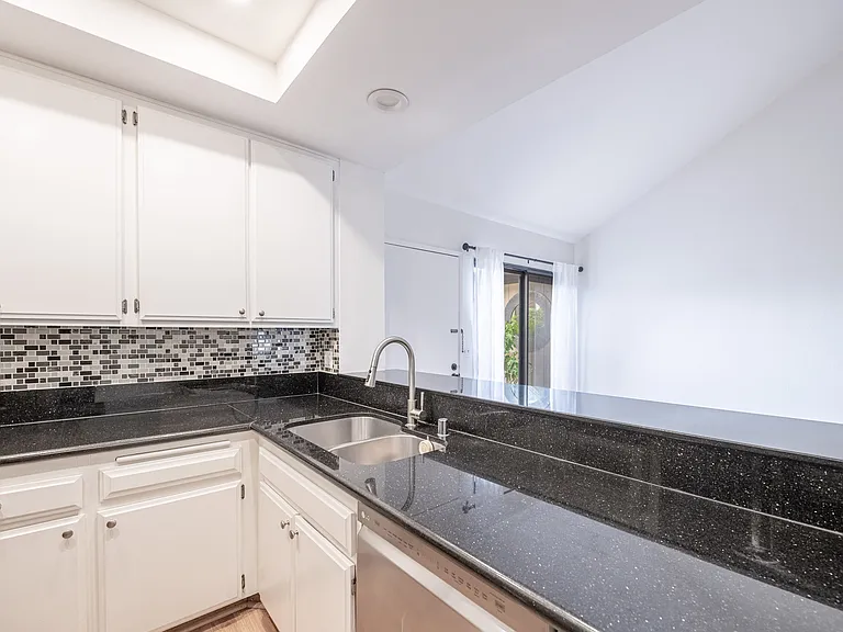 7225 Shoup Ave #17 — Photo 11