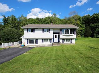 8 Sears Rd, Monroe, NY 10950