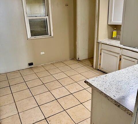 3rd image of 359 S 3rd St