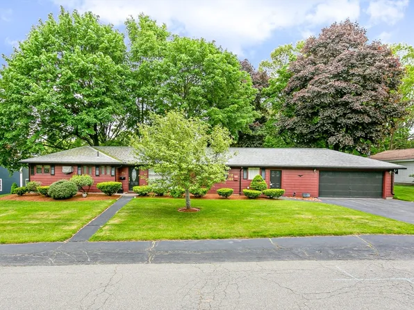 23 Russell Cir, Natick, MA 01760