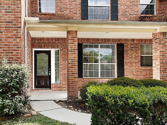 2nd image of 46 S April Mist Cir