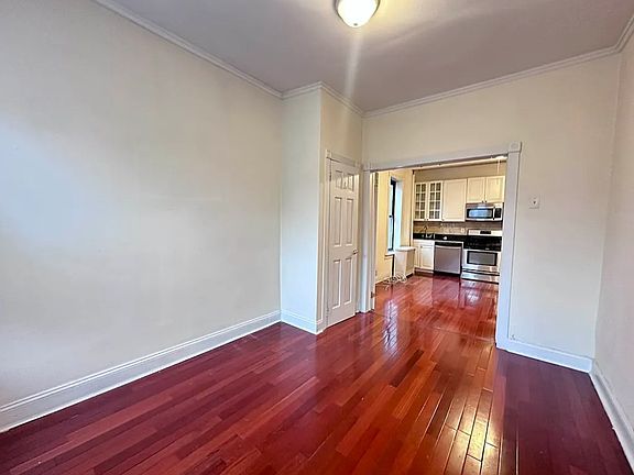 4th image of 217 E 82nd St #5U