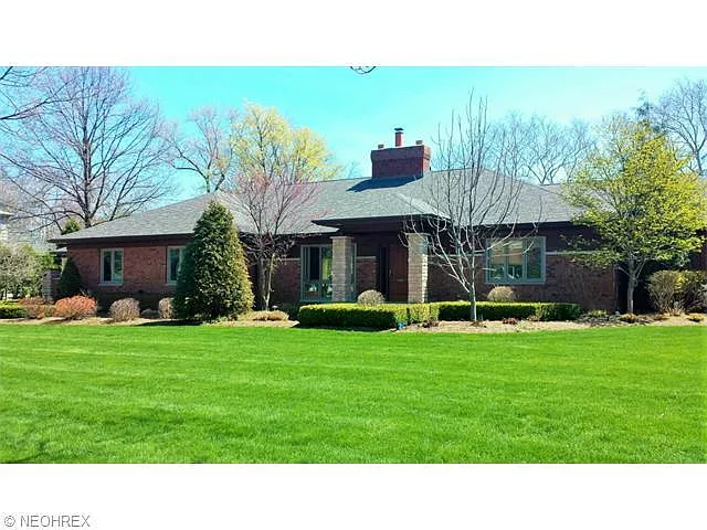 1443 E Melrose Dr photo 1